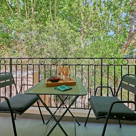 Апартаменты Chez Oscar-place Des Lices-saint-tropez